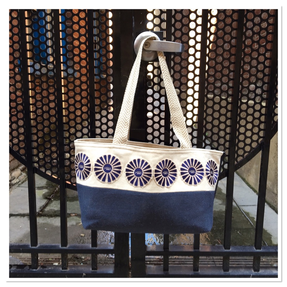 HBBK Cruise and Resort Luxury Vegan Tote - Picture 2 of 8